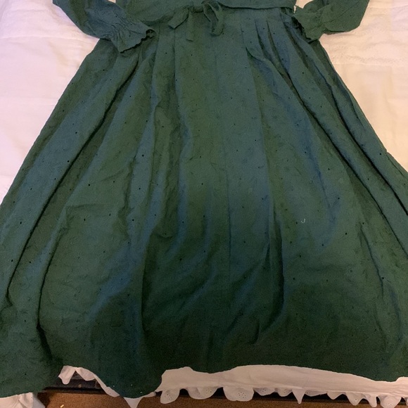 Simple Retro green Loraine dress, midi, long sleeve, eyelet, cottagecore, NWT - Picture 4 of 9